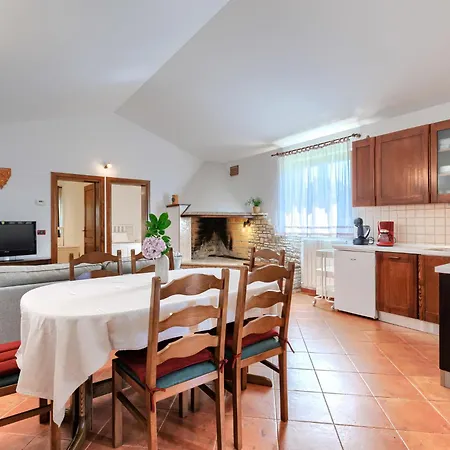 Vakantiehuis Tomazin By Interhome