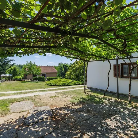 Tomazin By Interhome Vakantiehuis