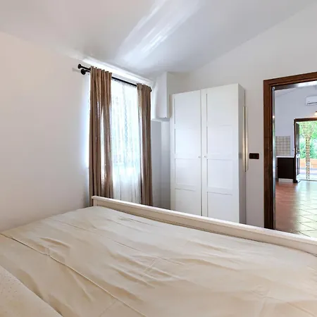 Tomazin By Interhome Pazin